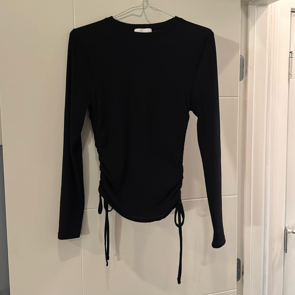 Top shop black longsleeve with ruched sides. Tags on!